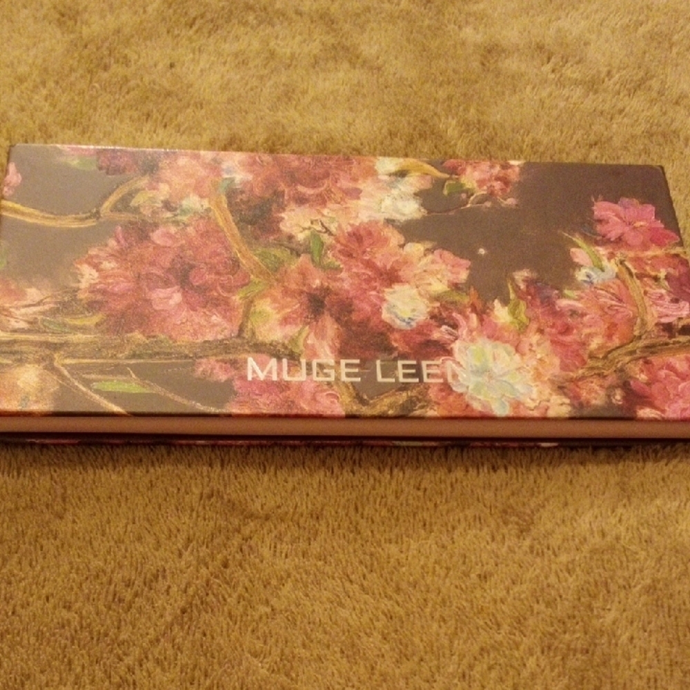 Floral‎ Eyeshadow Palette - Pink and Brown Shades